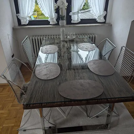 Exklusives 2 Dachstudio Mit Kamin Perfekte Lage Fuer Phantasialand Und Koeln Messe Inkl Parkplatz Und Vollausstattung