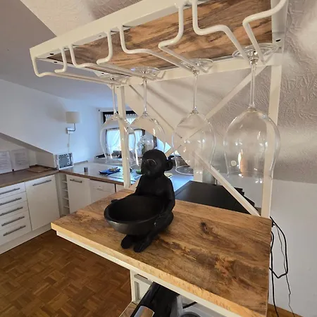 Exklusives 2 Dachstudio Mit Kamin Perfekte Lage Fuer Phantasialand Und Koeln Messe Inkl Parkplatz Und Vollausstattung Apartment *