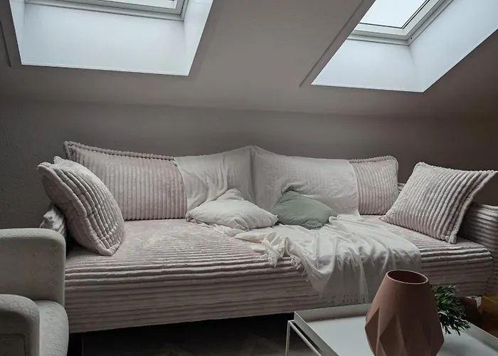 Exklusives 2 Dachstudio Mit Kamin Perfekte Lage Für Phantasialand Und Köln Messe Inkl Parkplatz Und Vollausstattung