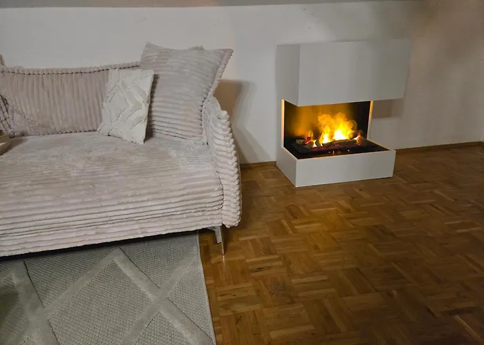 Exklusives 2 Dachstudio Mit Kamin Perfekte Lage Fuer Phantasialand Und Koeln Messe Inkl Parkplatz Und Vollausstattung Norvenich